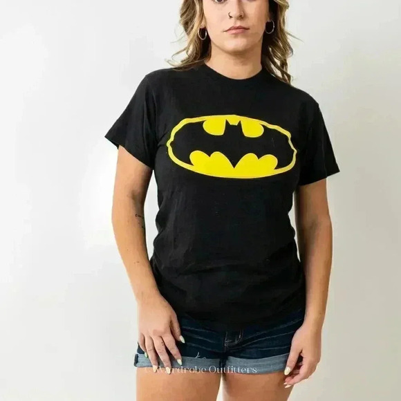 Classic Batman Logo Tee Shirt - Picture 1 of 6